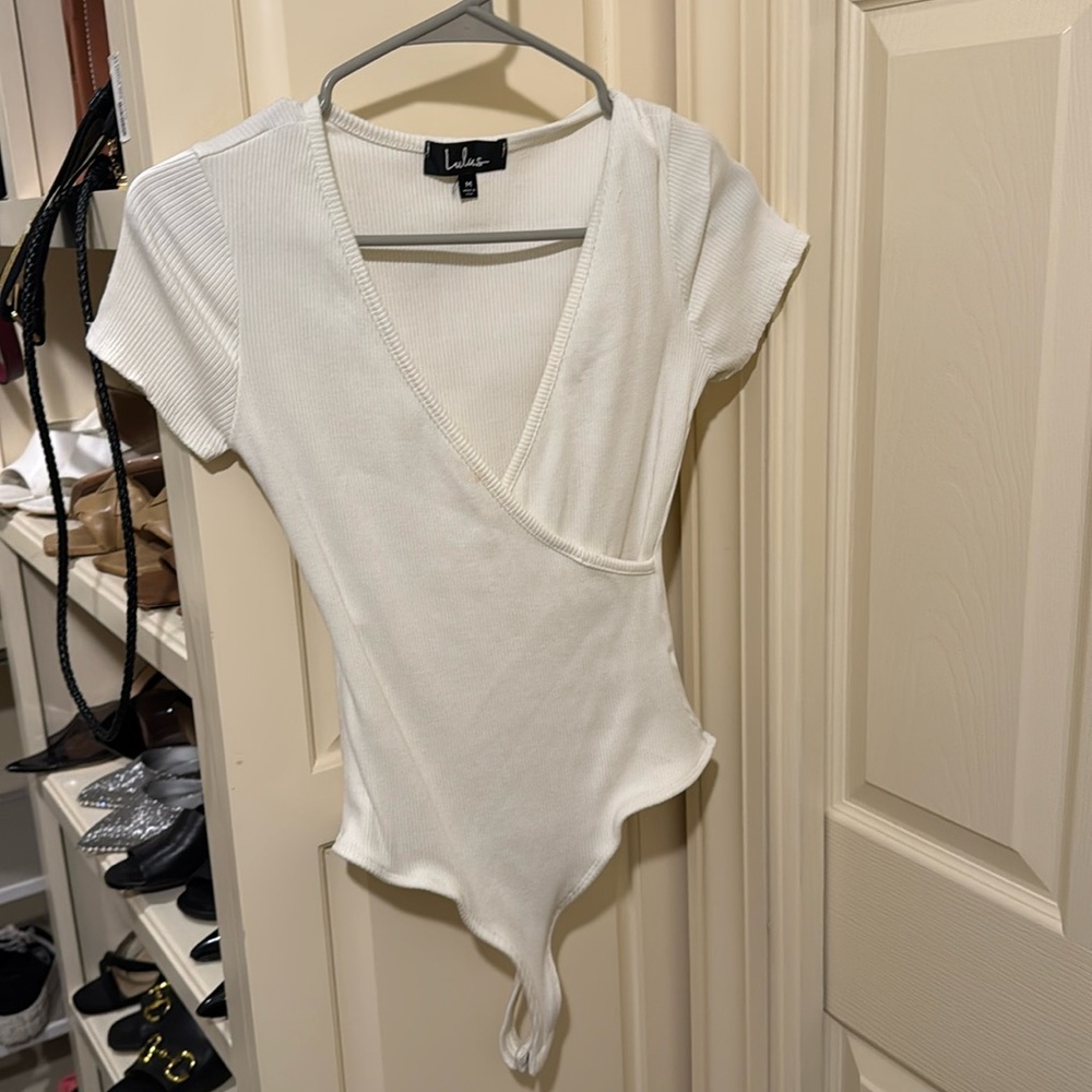 Structured deep v-neck
